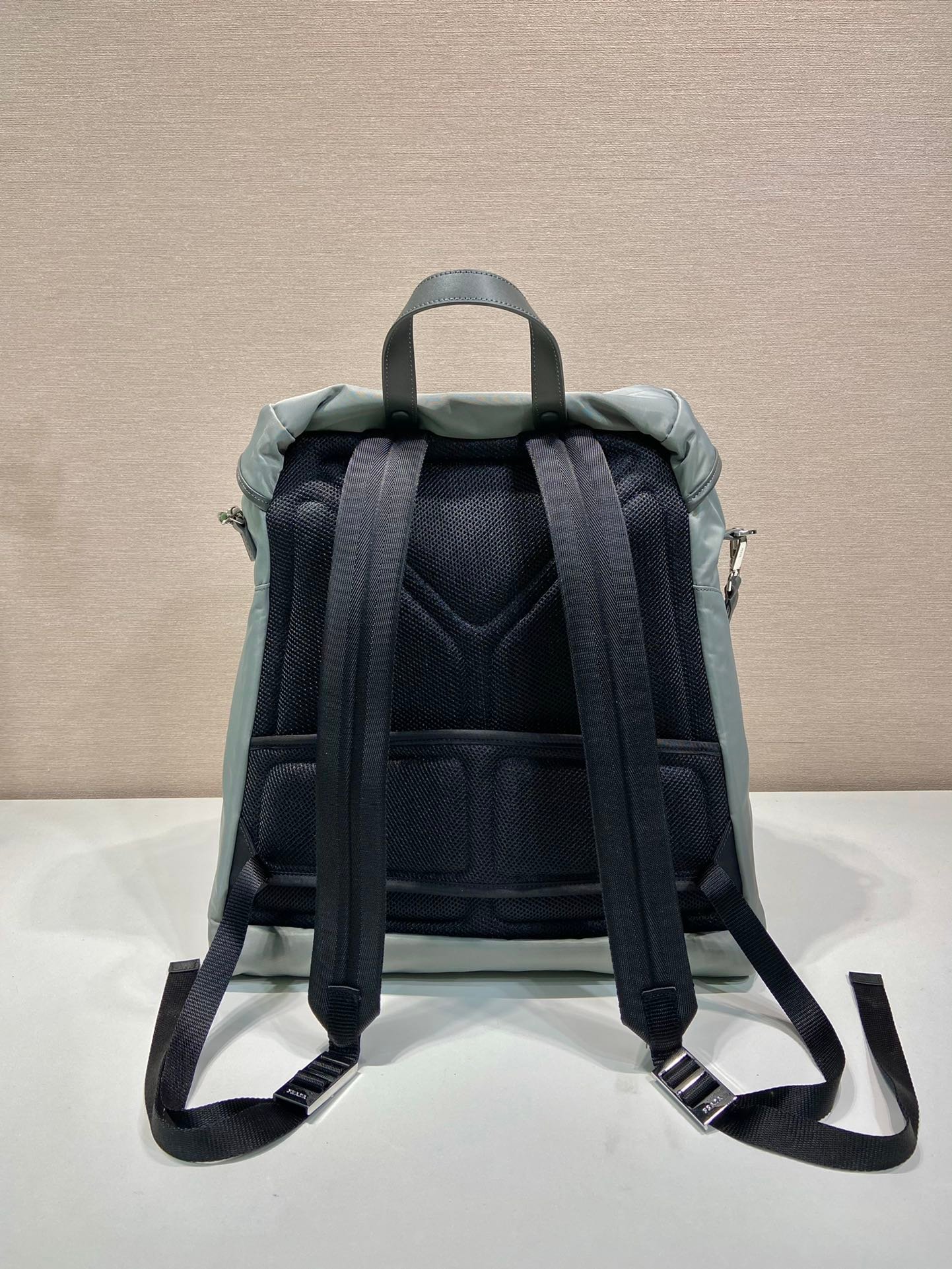 {Style No: 6EV2DW3B} TRIANGLE LOGO BACKPACK 45 IN ASH GRAY RE-NYLON - Image 2