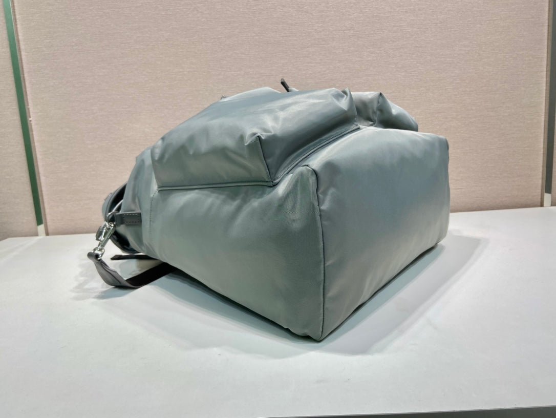 {Style No: 6EV2DW3B} TRIANGLE LOGO BACKPACK 45 IN ASH GRAY RE-NYLON - Image 5
