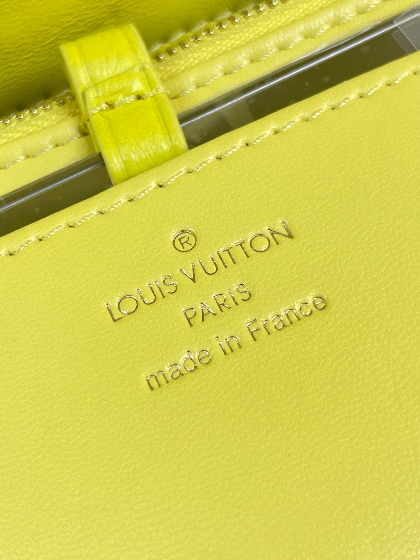 {Style No: JMVMCQJS} GO-14 MM 23 IN LEMON YELLOW QUILTED LAMBSKIN GOLD HARDWARE - Image 4