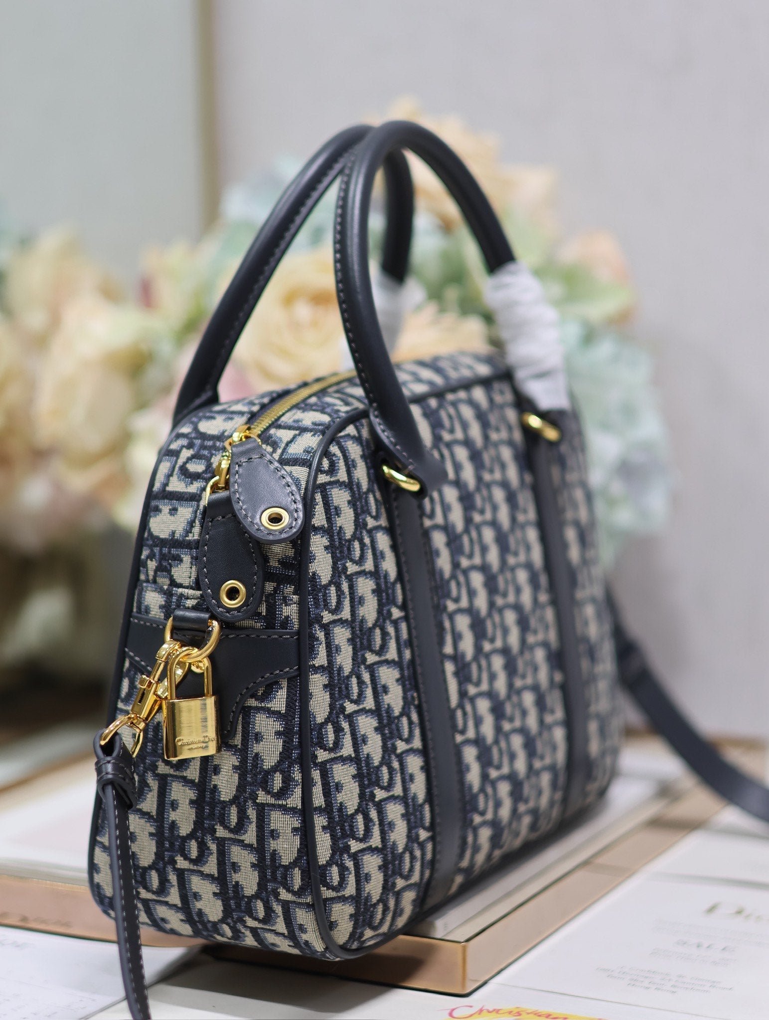 {Style No: AZ9G6PQP} MEDIUM 31 D-VIBE BOWLING BAG IN BLUE MONOGRAM OBLIQUE JACQUARD - Image 4