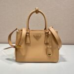 {Style No: LP746PRN} MEDIUM GALLERIA BAG 28 IN CIDER BROWN SMOOTH CALFSKIN GOLD HARDWARE