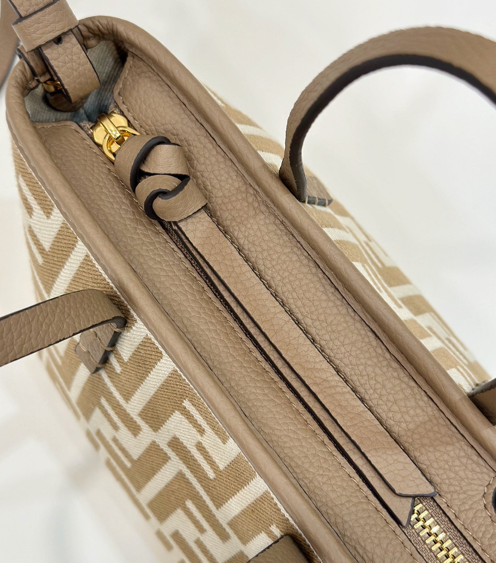{Style No: N3CX62Q4} MINI ROLL BAG 15 PEANUT BROWN MIX WHITE FF JACQUARD FABRIC - Image 9