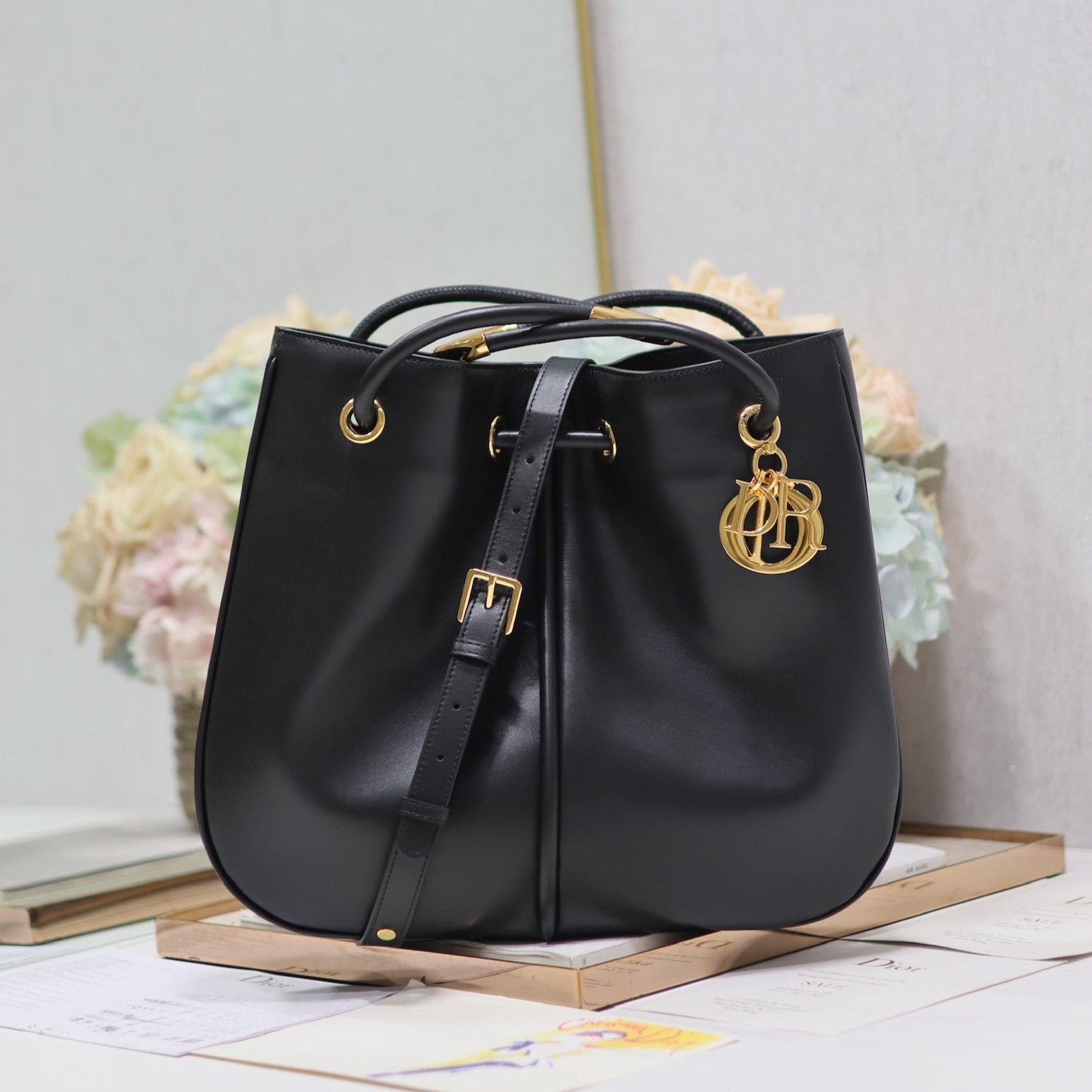 {Style No: Z6Q2IBW1} MEDIUM 34 NOLITA BAG IN BLACK SMOOTH CALFSKIN