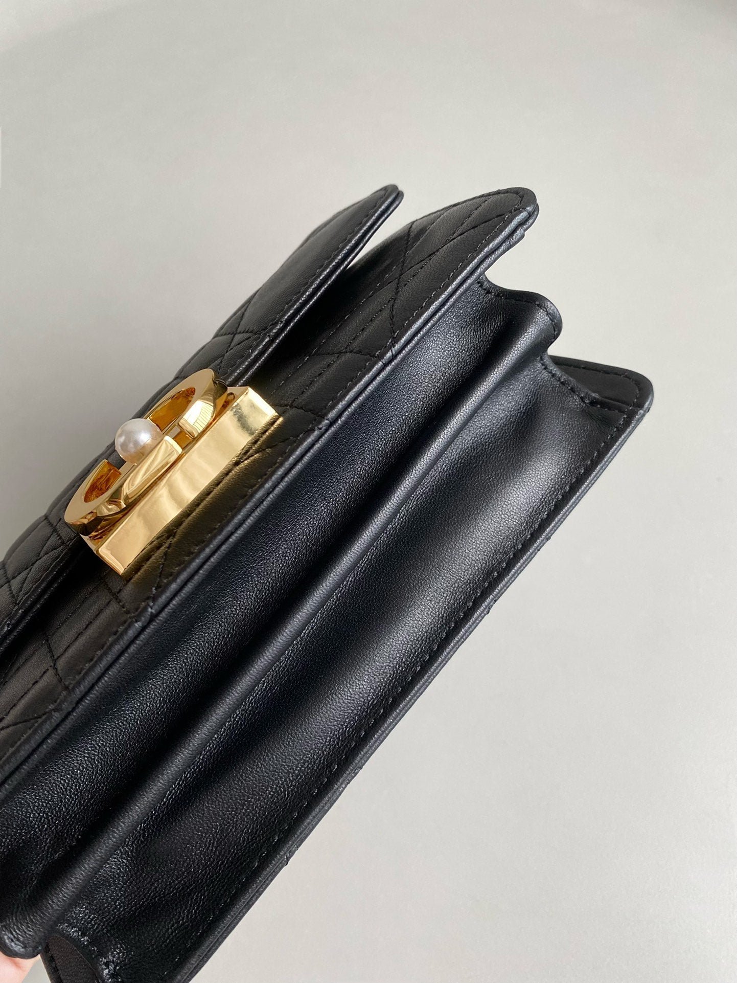 {Style No: VFNJP71W} MINI ANGE 20 BAG IN BLACK CALFSKIN - Image 9