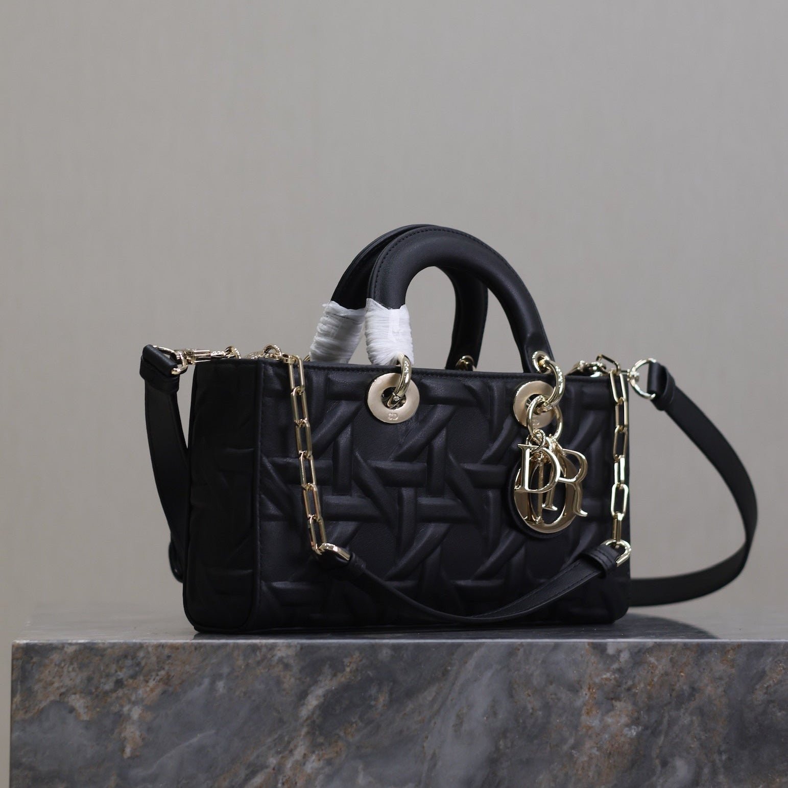 {Style No: GV5A6ZSA} LADY D-JOY BAG 26 IN BLACK GRAPHIC CANNAGE CALFSKIN PALE GOLD-FINISH METAL CHARMS - Image 3