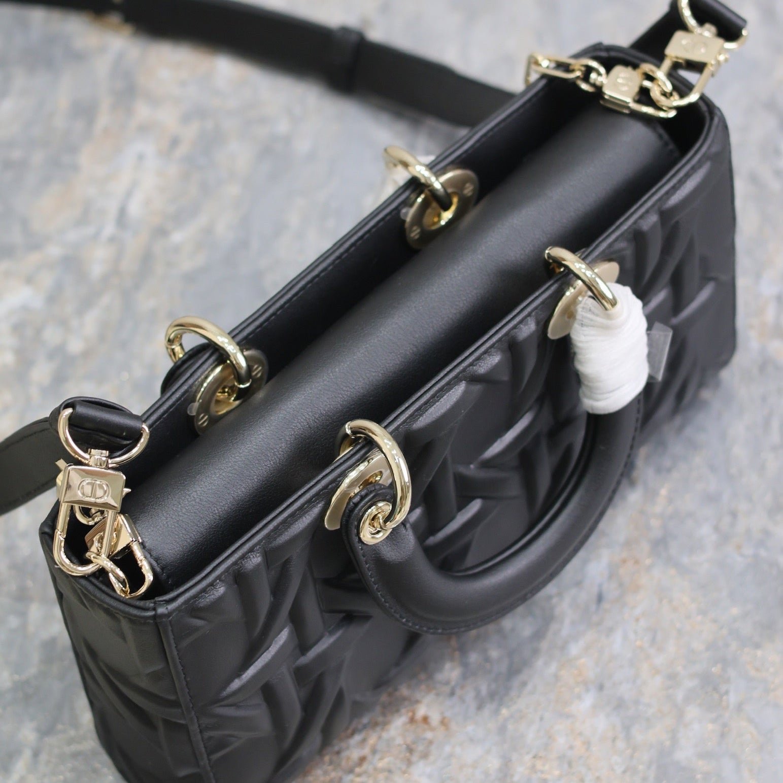 {Style No: GV5A6ZSA} LADY D-JOY BAG 26 IN BLACK GRAPHIC CANNAGE CALFSKIN PALE GOLD-FINISH METAL CHARMS - Image 4