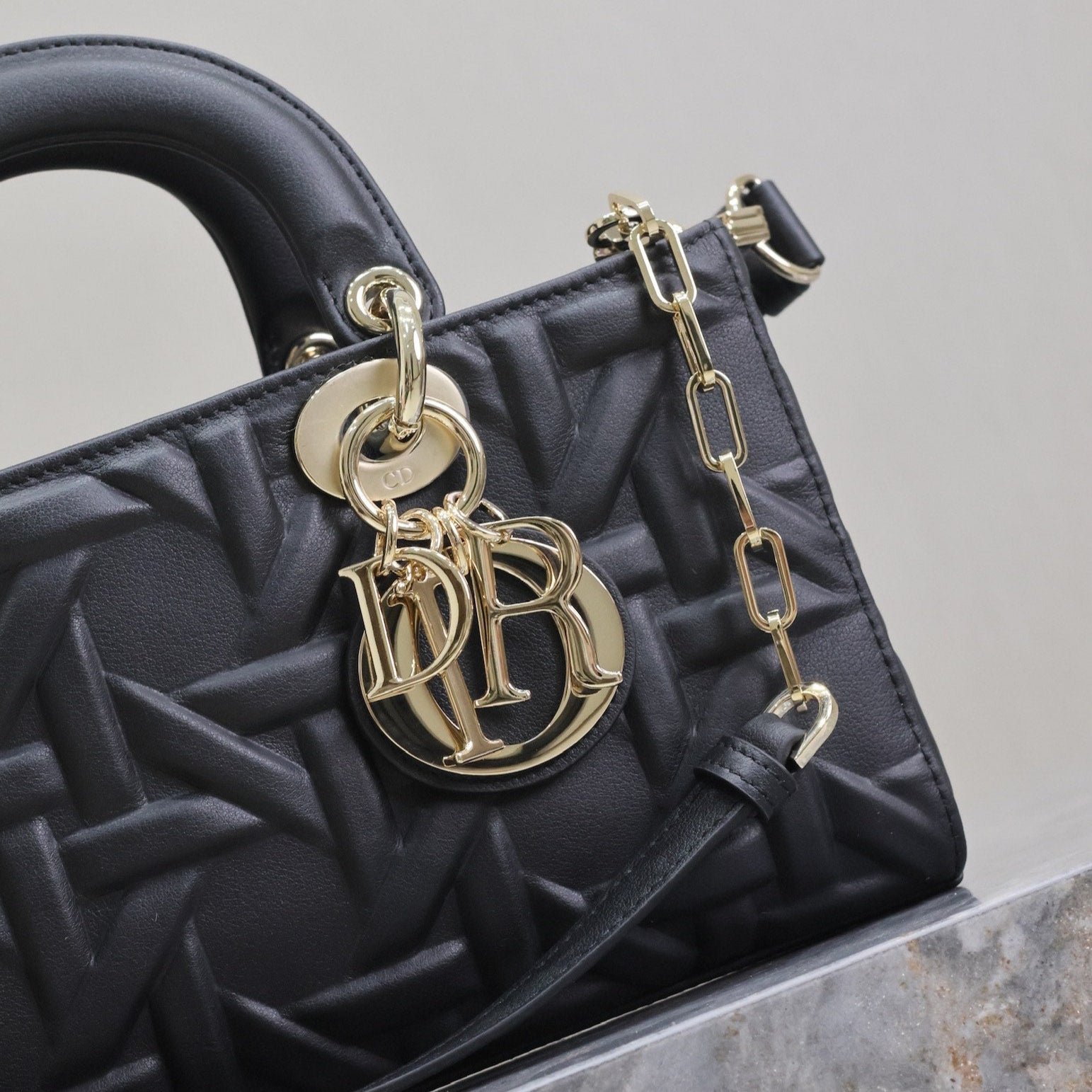 {Style No: GV5A6ZSA} LADY D-JOY BAG 26 IN BLACK GRAPHIC CANNAGE CALFSKIN PALE GOLD-FINISH METAL CHARMS - Image 8