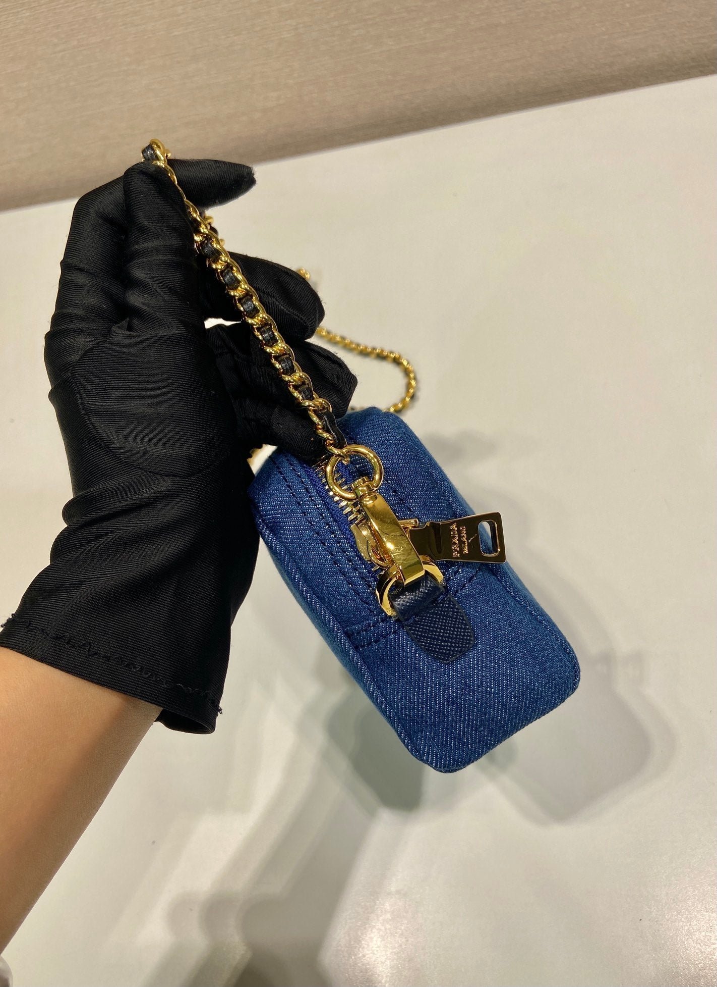 {Style No: 7SVGG6LR} MINI BAG 14 IN AZURE BLUE DENIM GOLD HARDWARE - Image 5
