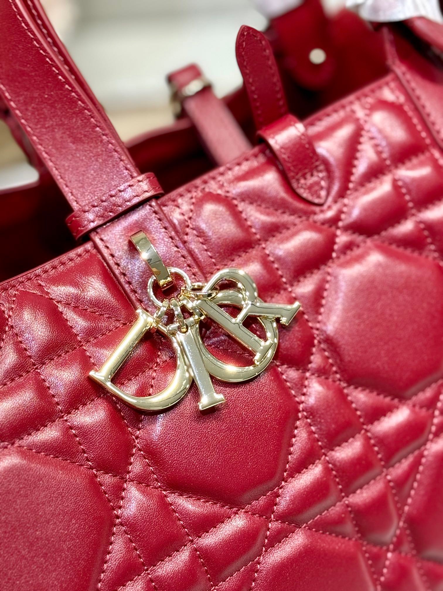 {Style No: OEOKCFQP} SMALL 28 TOUJOURS BAG IN RUBY RED MACROCANNAGE LAMBSKIN - Image 7
