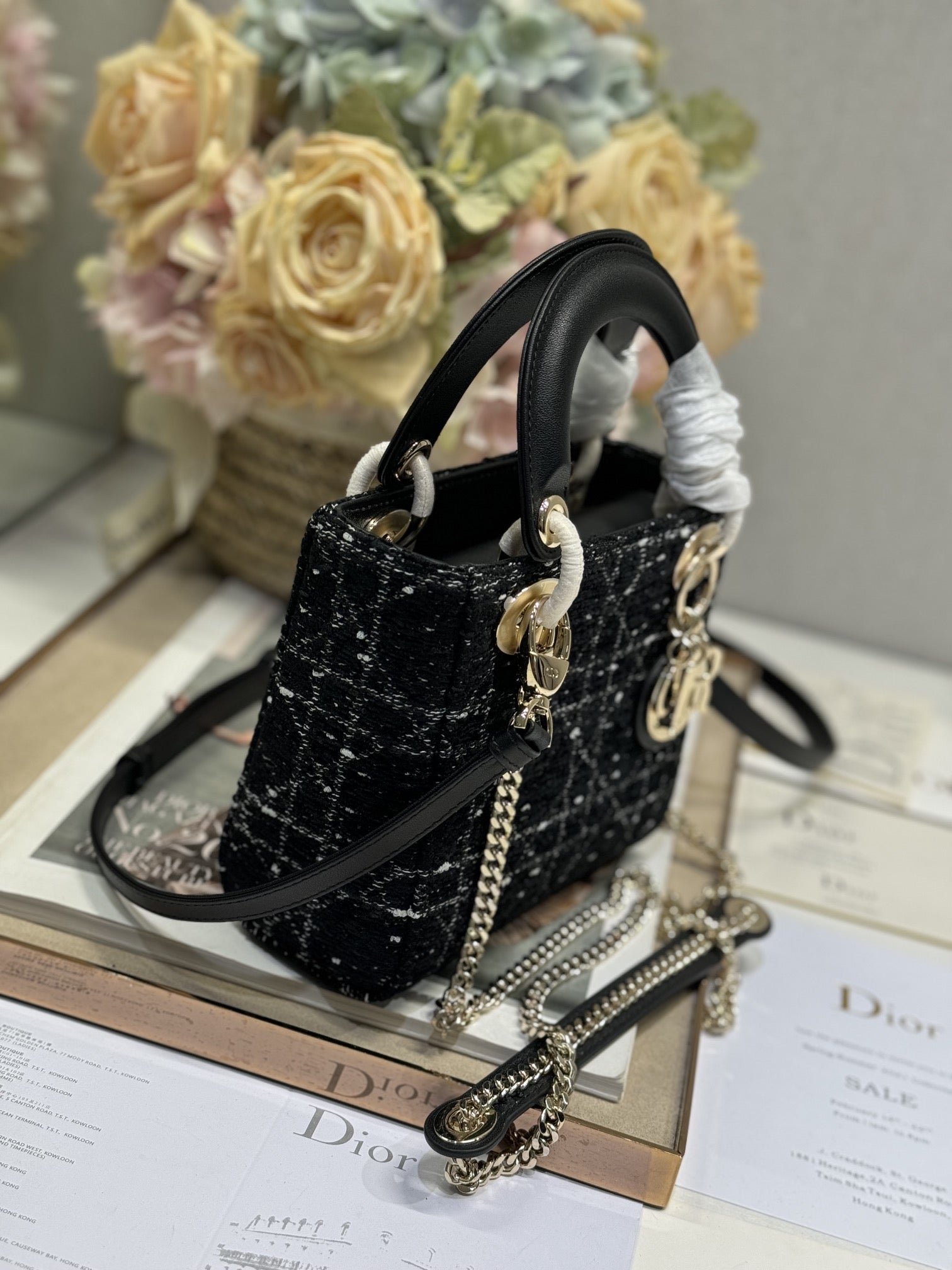 {Style No: 5J621QAH} MINI 17 LADY BAG IN BLACK CANNAGE TWEED - Image 3