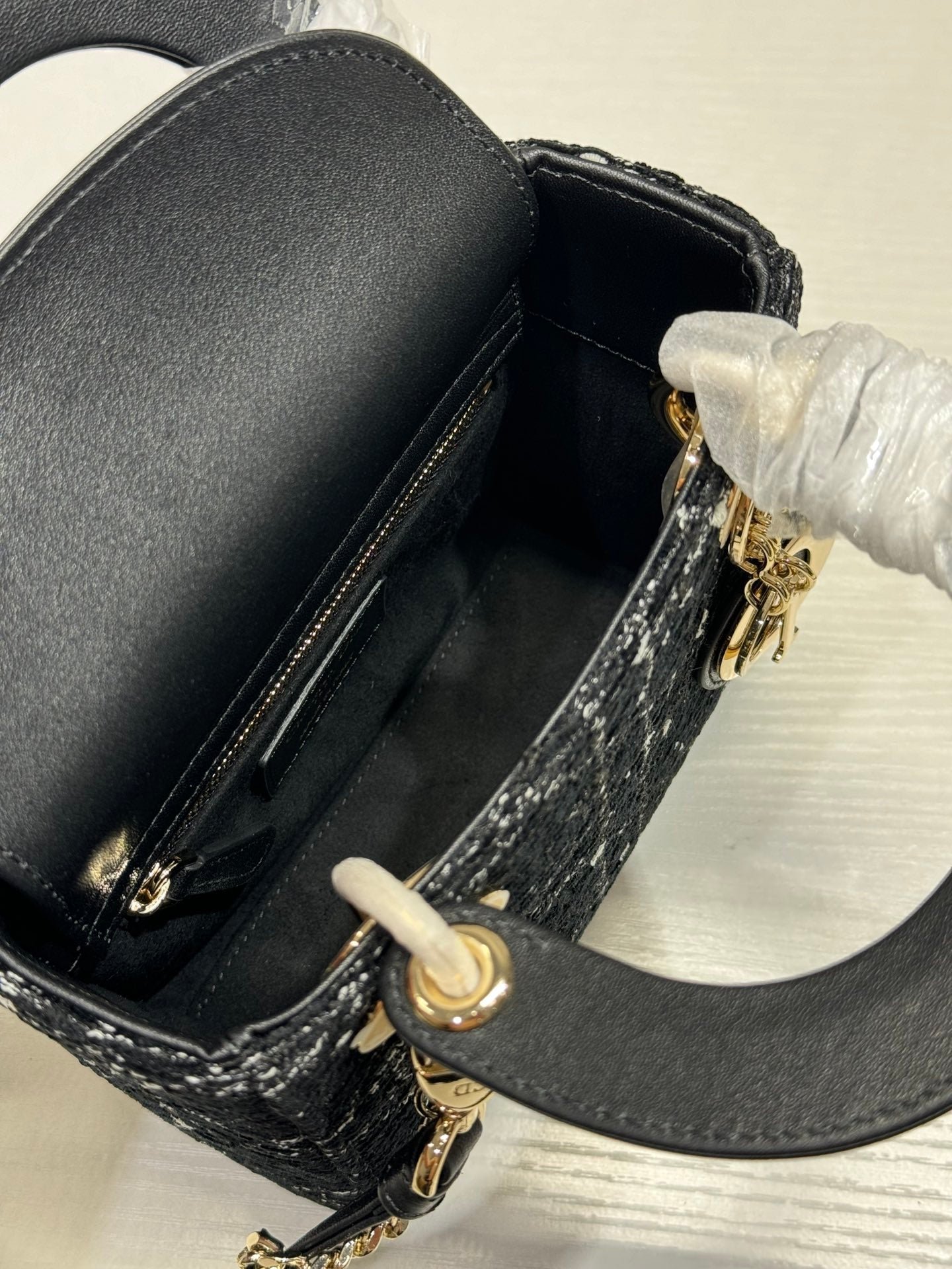 {Style No: 5J621QAH} MINI 17 LADY BAG IN BLACK CANNAGE TWEED - Image 9