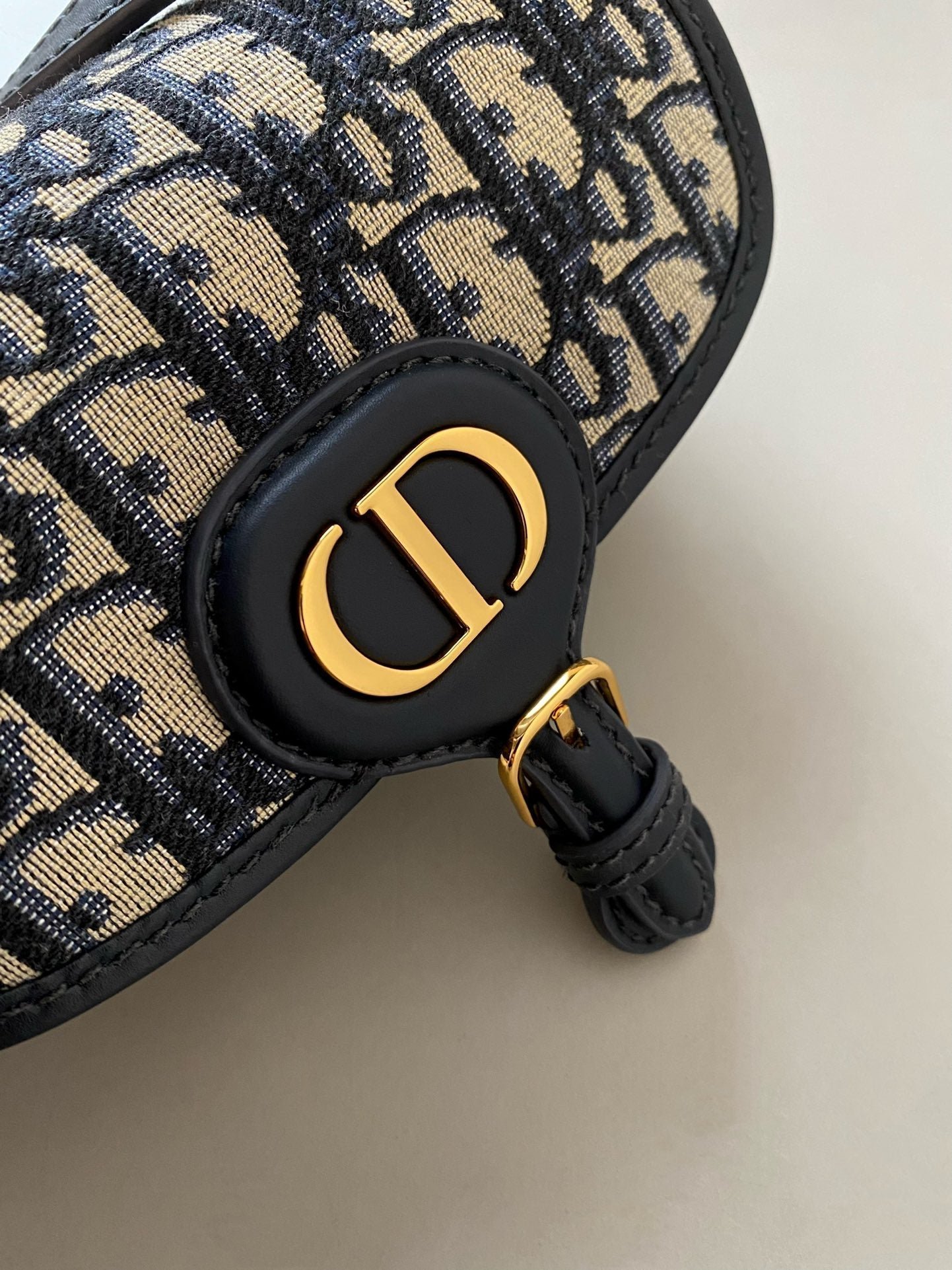 {Style No: 69FW3AM9} BOBBY EAST-WEST BAG 17 IN BLACK OBLIQUE JACQUARD - Image 3