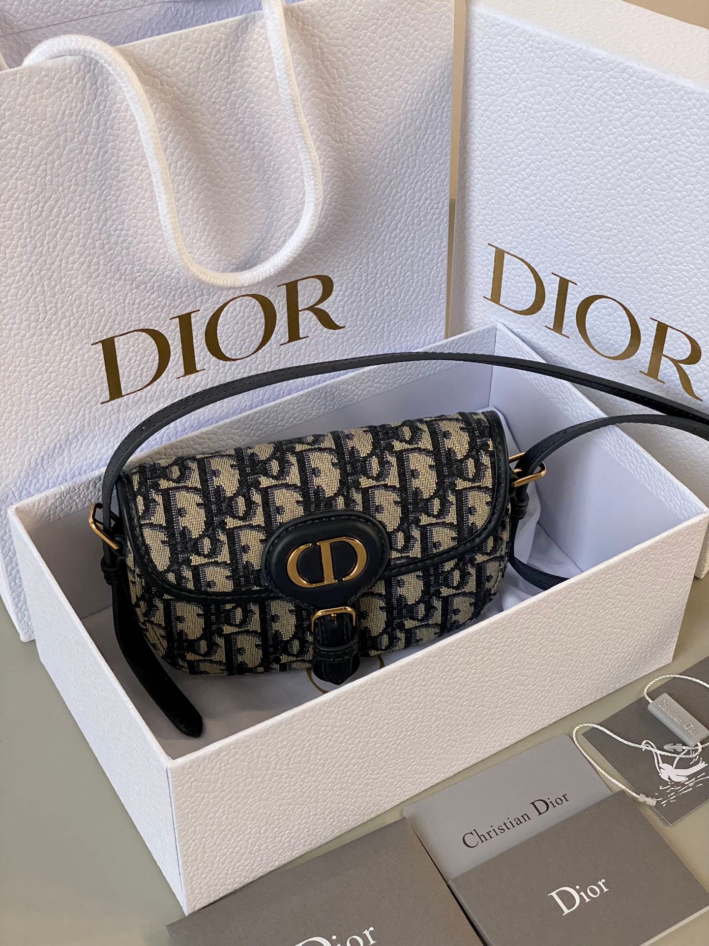 {Style No: 69FW3AM9} BOBBY EAST-WEST BAG 17 IN BLACK OBLIQUE JACQUARD - Image 8