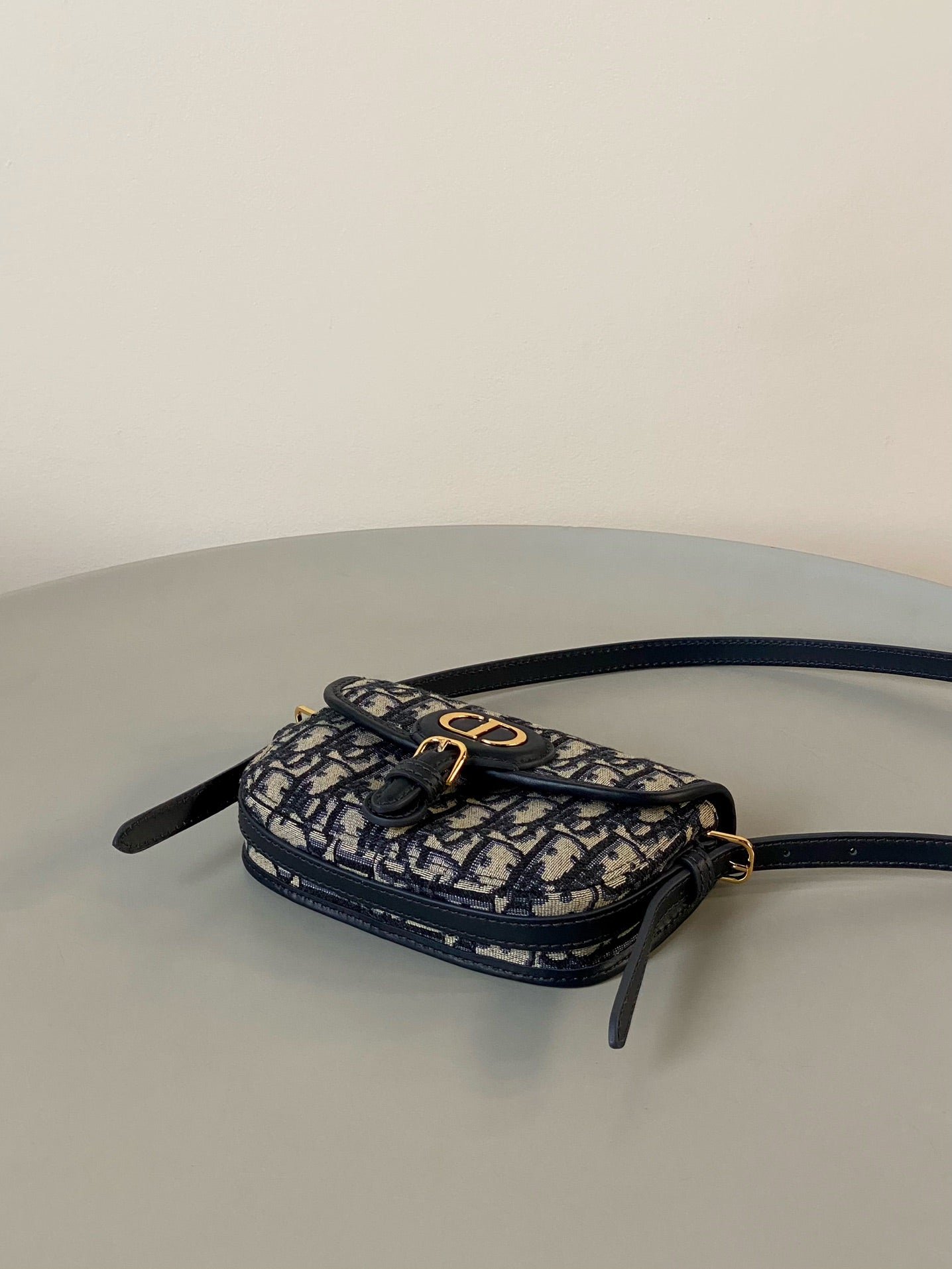 {Style No: 69FW3AM9} BOBBY EAST-WEST BAG 17 IN BLACK OBLIQUE JACQUARD - Image 9