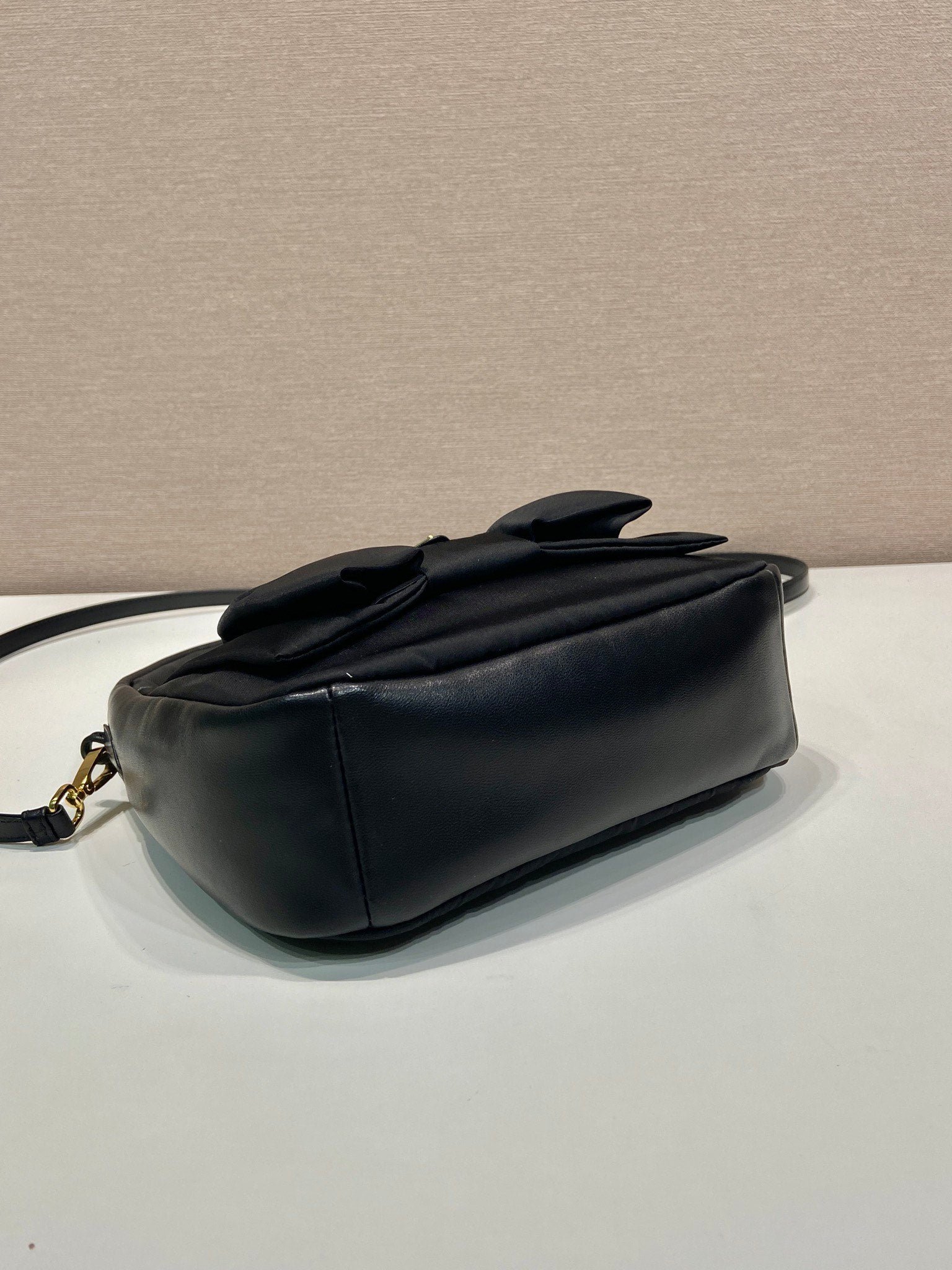 {Style No: RPSGXC5V} BOW HOBO BAG 22 IN BLACK RE-NYLON AND LAMBSKIN - Image 4