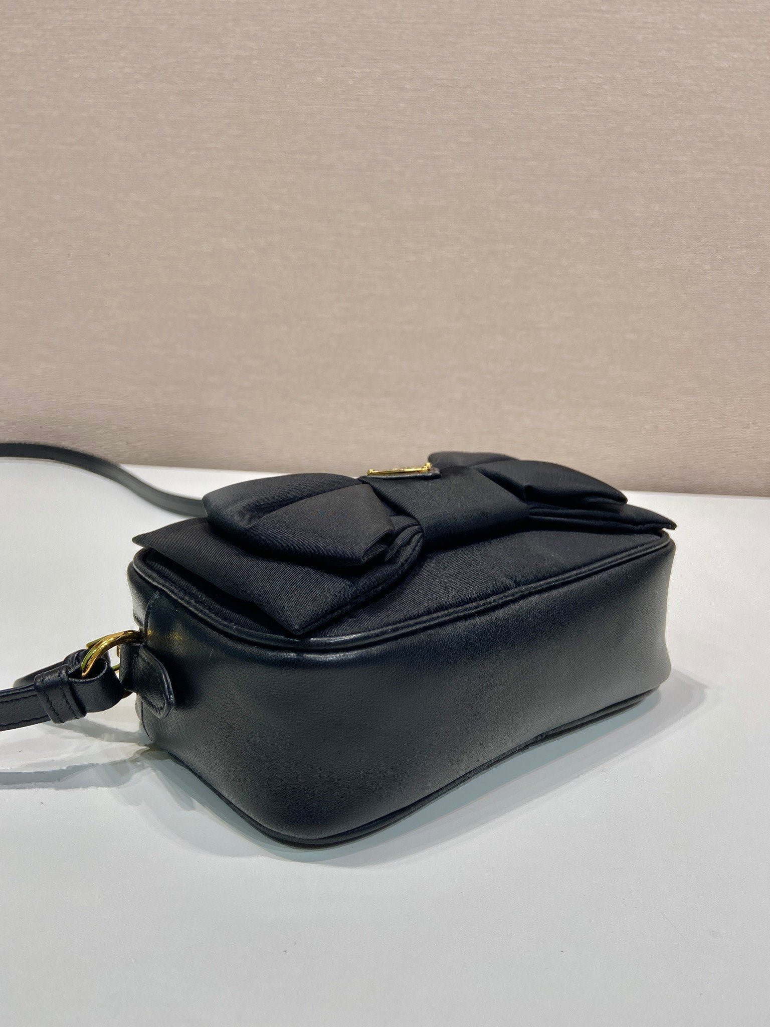 {Style No: P73I7B2G} BOW BAG 18 IN BLACK RE-NYLON AND LAMBSKIN - Image 3