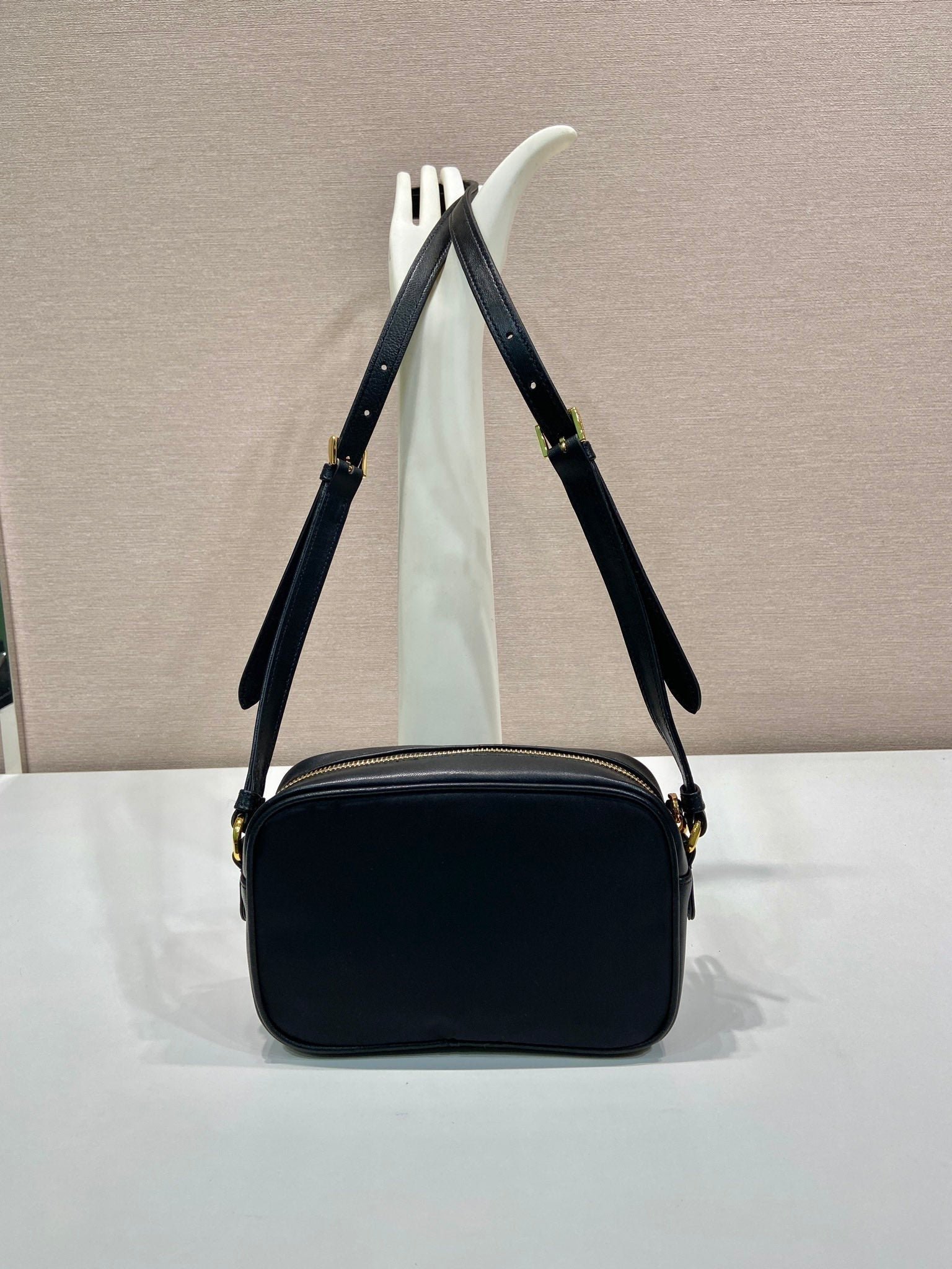 {Style No: P73I7B2G} BOW BAG 18 IN BLACK RE-NYLON AND LAMBSKIN - Image 5