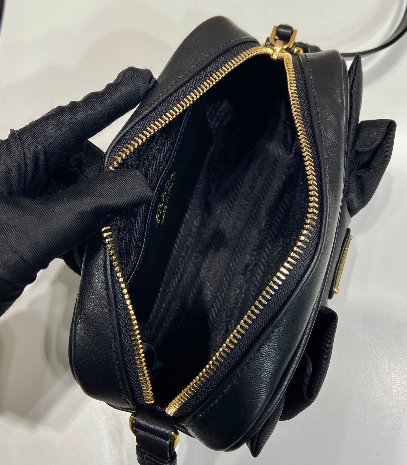 {Style No: P73I7B2G} BOW BAG 18 IN BLACK RE-NYLON AND LAMBSKIN - Image 6