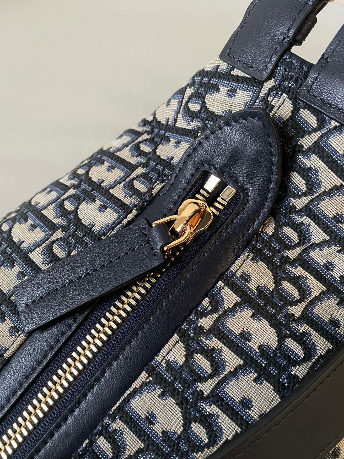 {Style No: IKXNGPH4} LARGE D-JOURNEY SHOULDER BAG 33 IN BLACK MONOGRAM OBLIQUE JACQUARD - Image 8