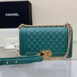 {Style No: 3MHHLCY3} BOY BAG MEDIUM 25 EVERGREEN CAVIAR GOLD HARDWARE
