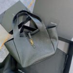 {Style No: FZ5EIJY6} LE 5 À 7 BEA IN GRAINED LEATHER BLACK