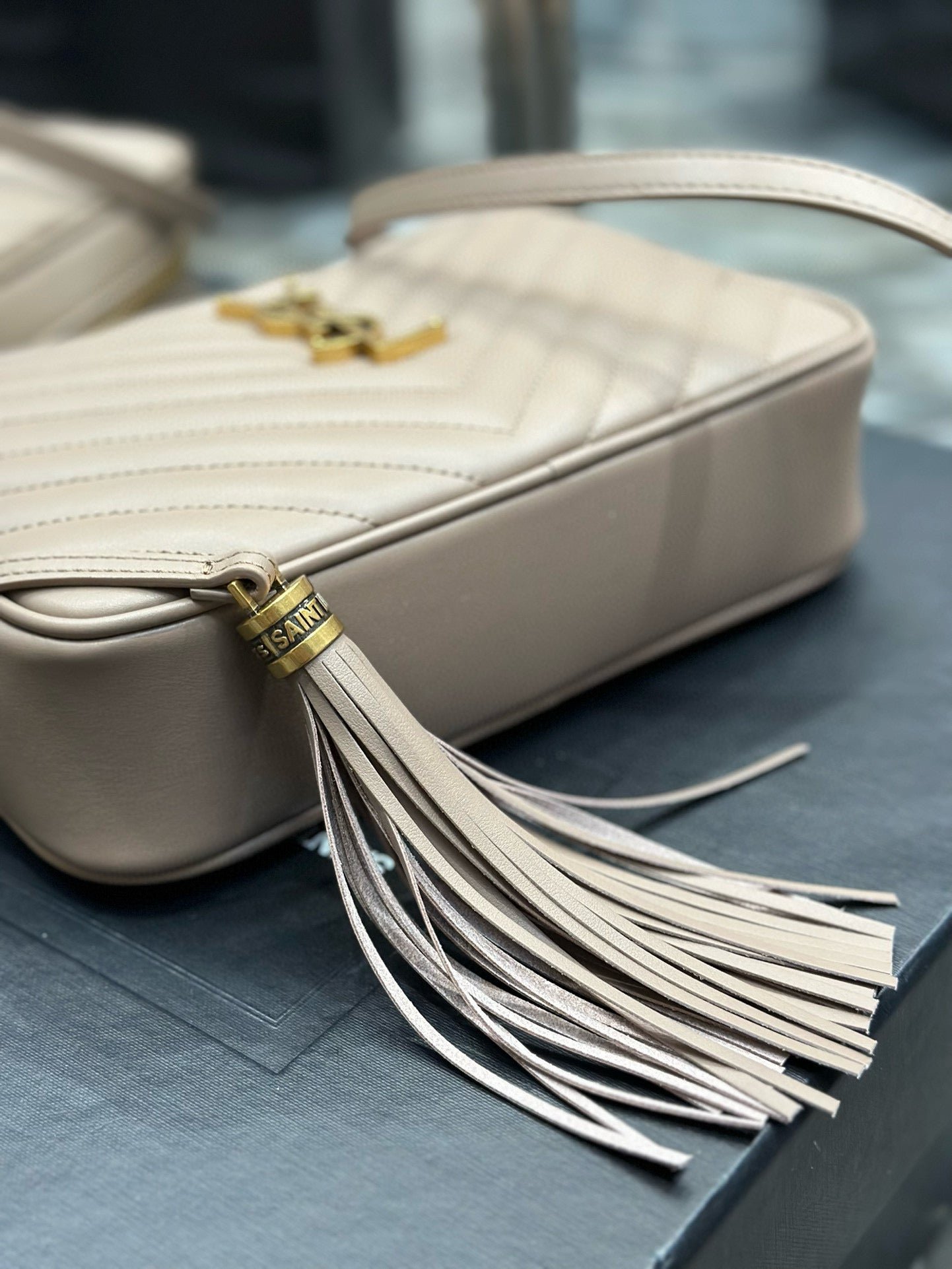 {Style No: QM8KA988} LOU 23 CAMERA BAG BEIGE IN QUILTED LEATHER GOLD HARDWARE - Image 9