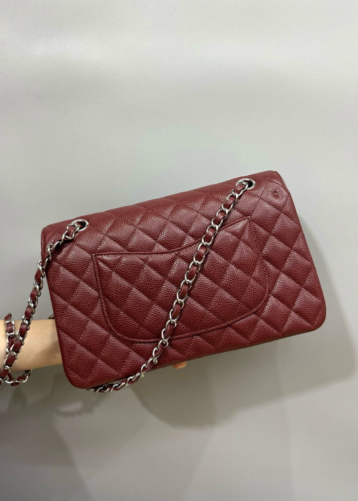 {Style No: SOS8BUJY} FLAP BAG 25 IN WINE CAVIAR LAMBSKIN SILVER HARDWARE - Image 2