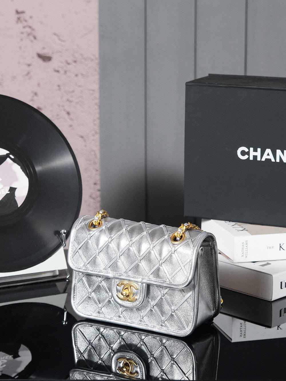 {Style No: 6Q9FVNL7} CC MINI 20 FLAP BAG METALLIZED CALFSKIN GOLD HARDWARE - Image 2