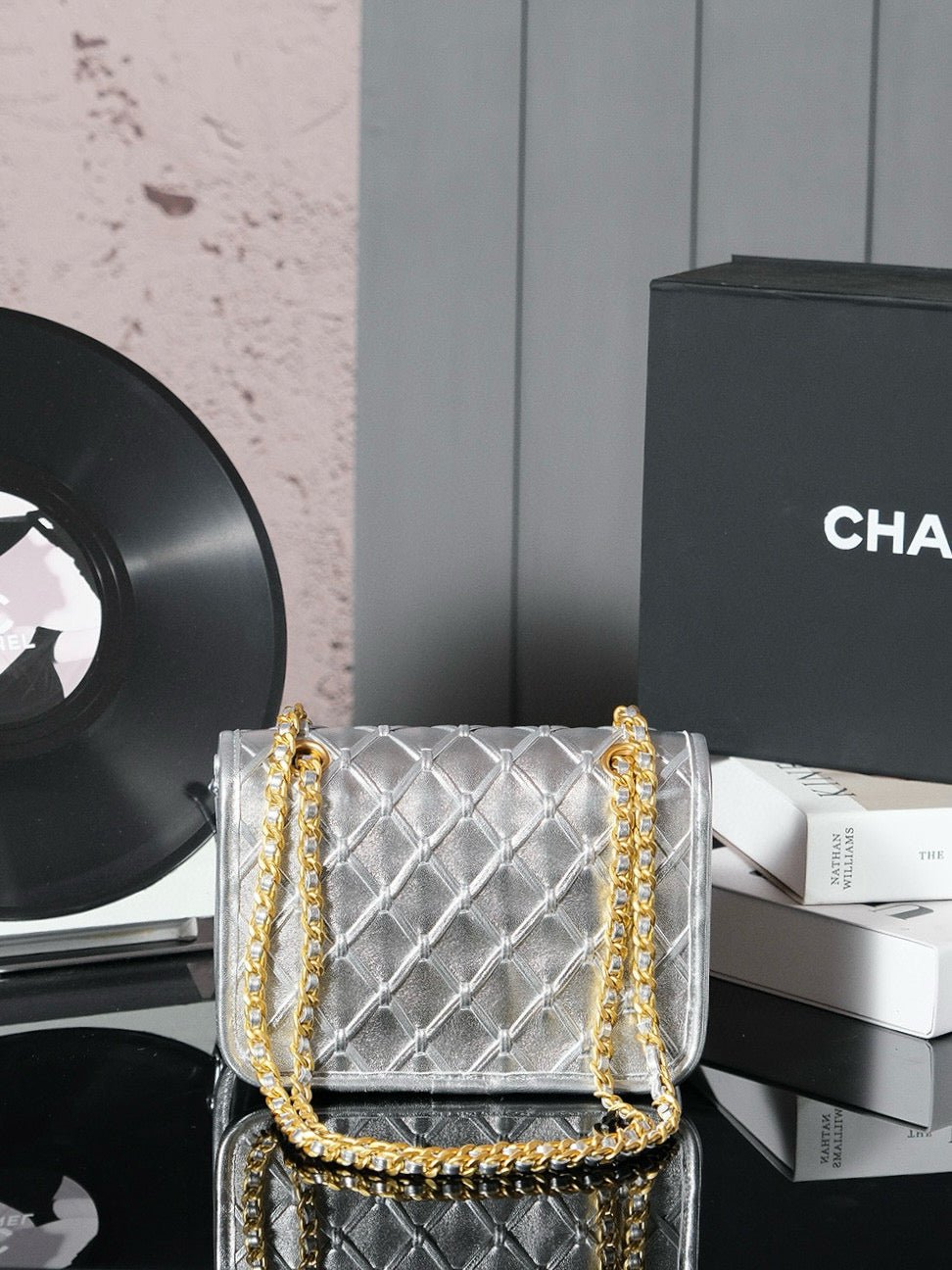 {Style No: 6Q9FVNL7} CC MINI 20 FLAP BAG METALLIZED CALFSKIN GOLD HARDWARE - Image 3