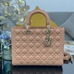 {Style No: RTAO7QS7} LARGE 32 LADY BAG IN PEACE LAMBSKIN WITH GOLD HARDWARE