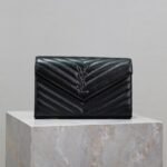 {Style No: IZHYYTAA} WOC 23 IN BLACK CAVIAR LAMBSKIN SILVER HARDWARE