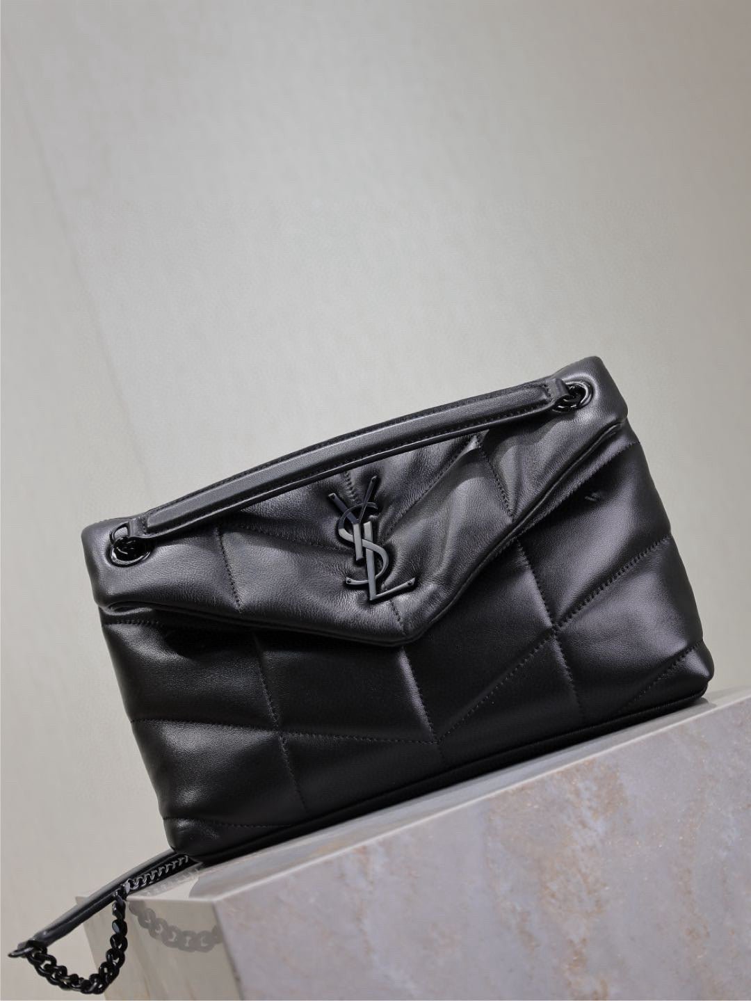 {Style No: R35NIIYK} LOULOU PUFFER MEDIUM 29 IN ALL BLACK SHEEPSKIN BLACK HARDWARE - Image 2