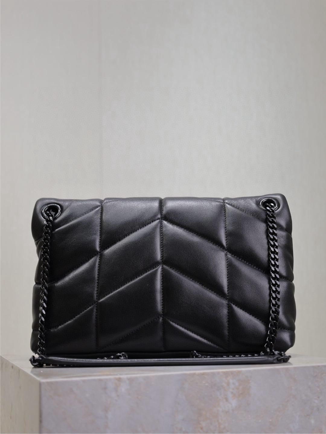 {Style No: R35NIIYK} LOULOU PUFFER MEDIUM 29 IN ALL BLACK SHEEPSKIN BLACK HARDWARE - Image 3