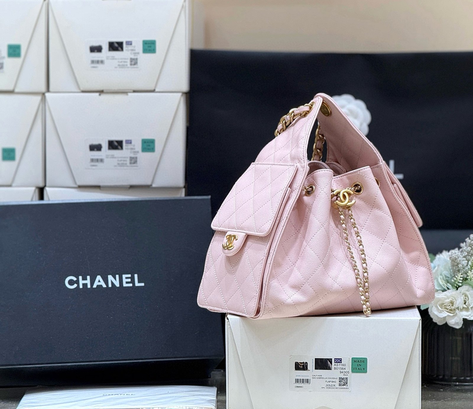 {Style No: 128NSYTR} CHANEL 25 MEDIUM HANDBAG IN PASTEL PINK CALFSKIN WITH GOLD HARDWARE - Image 2