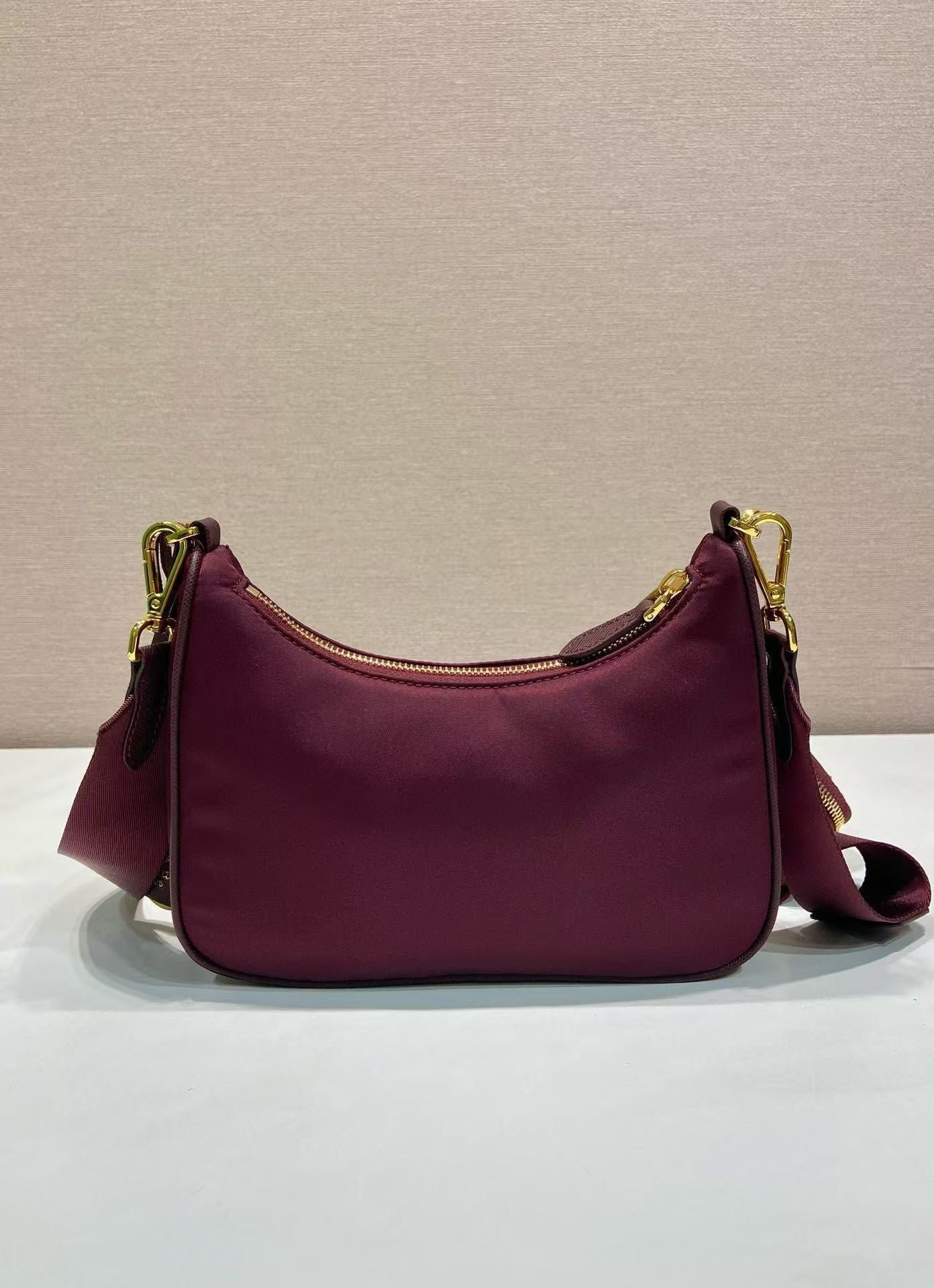 {Style No: A14MQWED} PRA HOBO BAG 22 IN BURGUNDY RED RE-NYLON - Image 3
