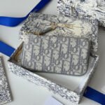 {Style No: OKD2B8XO} DIOR 25S TRAVEL MYRTE ZIPPED KEY CASE 14 IN GRAY DIOR OBLIQUE JACQUARD CANVAS