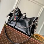 {Style No: P1XDDZ1E} CARRYALL CARGO VIBE PM 33.5 IN BLACK LAMBSKIN COLORFUL MONOGRAM TAG