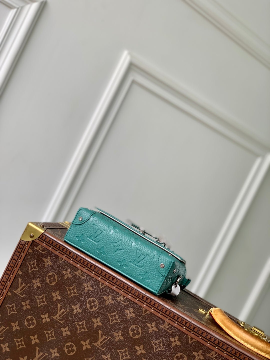 {Style No: V6T68G8I} STEAMER WEARABLE WALLET 18 IN TEAL GREEN MONOGRAM TAURILLON CALFSKIN - Image 4