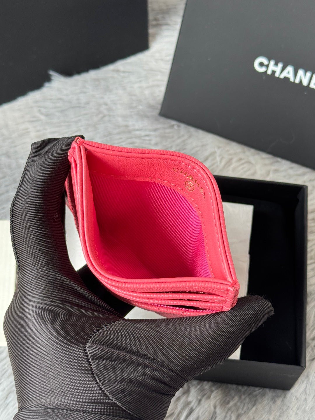 {Style No: SM8VCHNC} CHANEL 25S CARD HOLDER 11 IN WATERMELON CAVIAR GOLD HARDWARE - Image 7