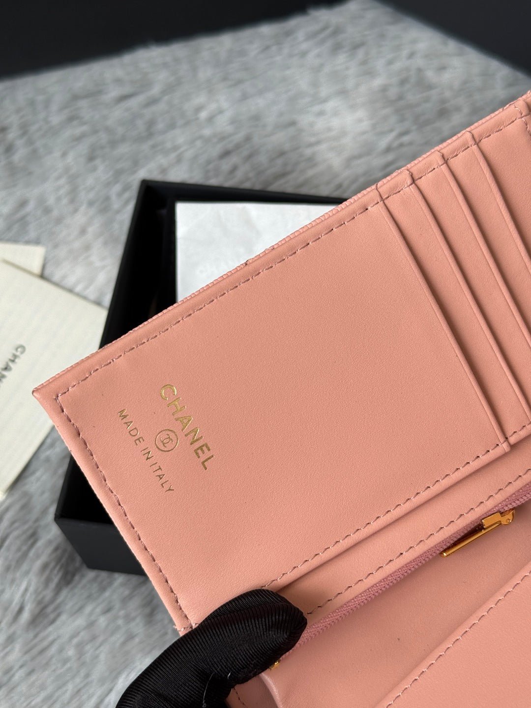 {Style No: 8J8B8DNQ} CHANEL 25S MULTI PURPOSE PASSPORT WALLET 15 IN PEACH PINK CALFSKIN GOLD HARDWARE - Image 10