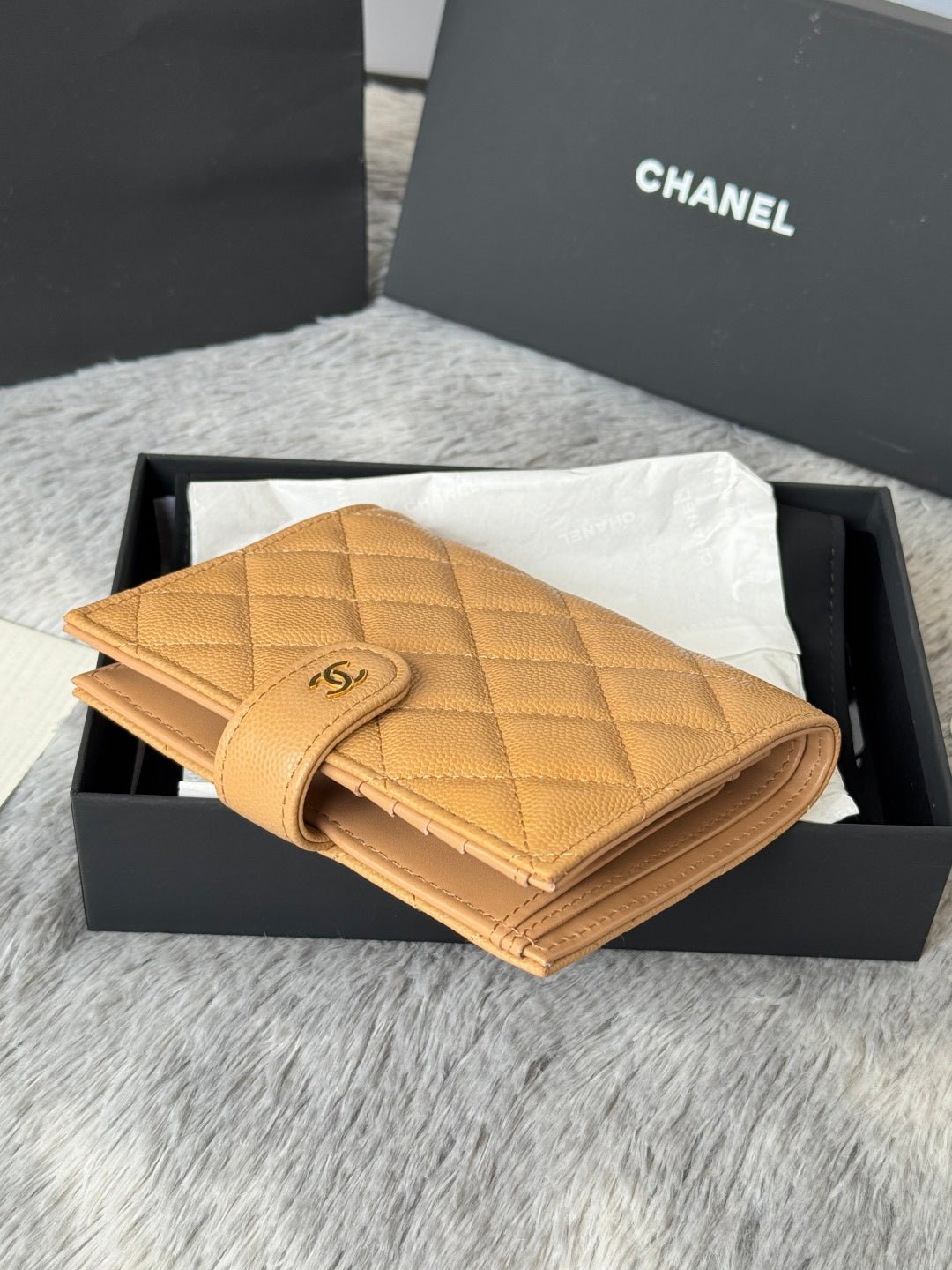 {Style No: NWPS4TYG} CHANEL 25S MULTI PURPOSE PASSPORT WALLET 15 IN GOLDEN CARAMEL CALFSKIN GOLD HARDWARE - Image 3