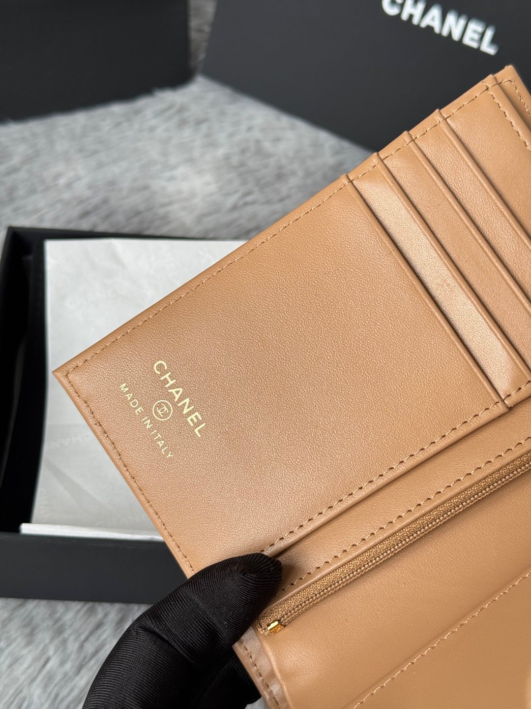{Style No: NWPS4TYG} CHANEL 25S MULTI PURPOSE PASSPORT WALLET 15 IN GOLDEN CARAMEL CALFSKIN GOLD HARDWARE - Image 9