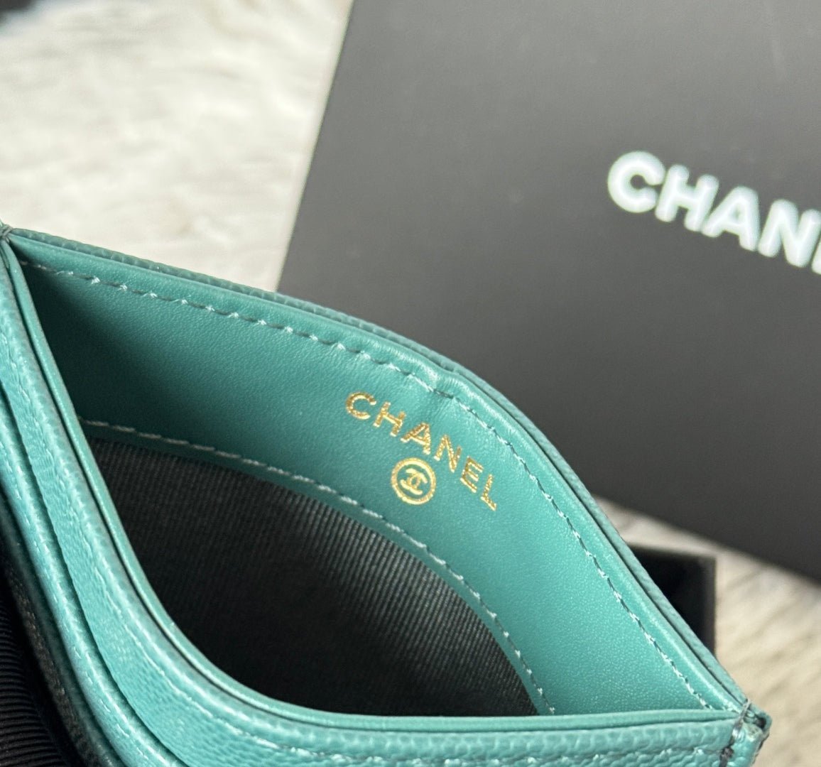 {Style No: WYAYBBUJ} CHANEL 25S CARD HOLDER 11 IN TROPICAL TEAL CAVIAR GOLD HARDWARE - Image 8