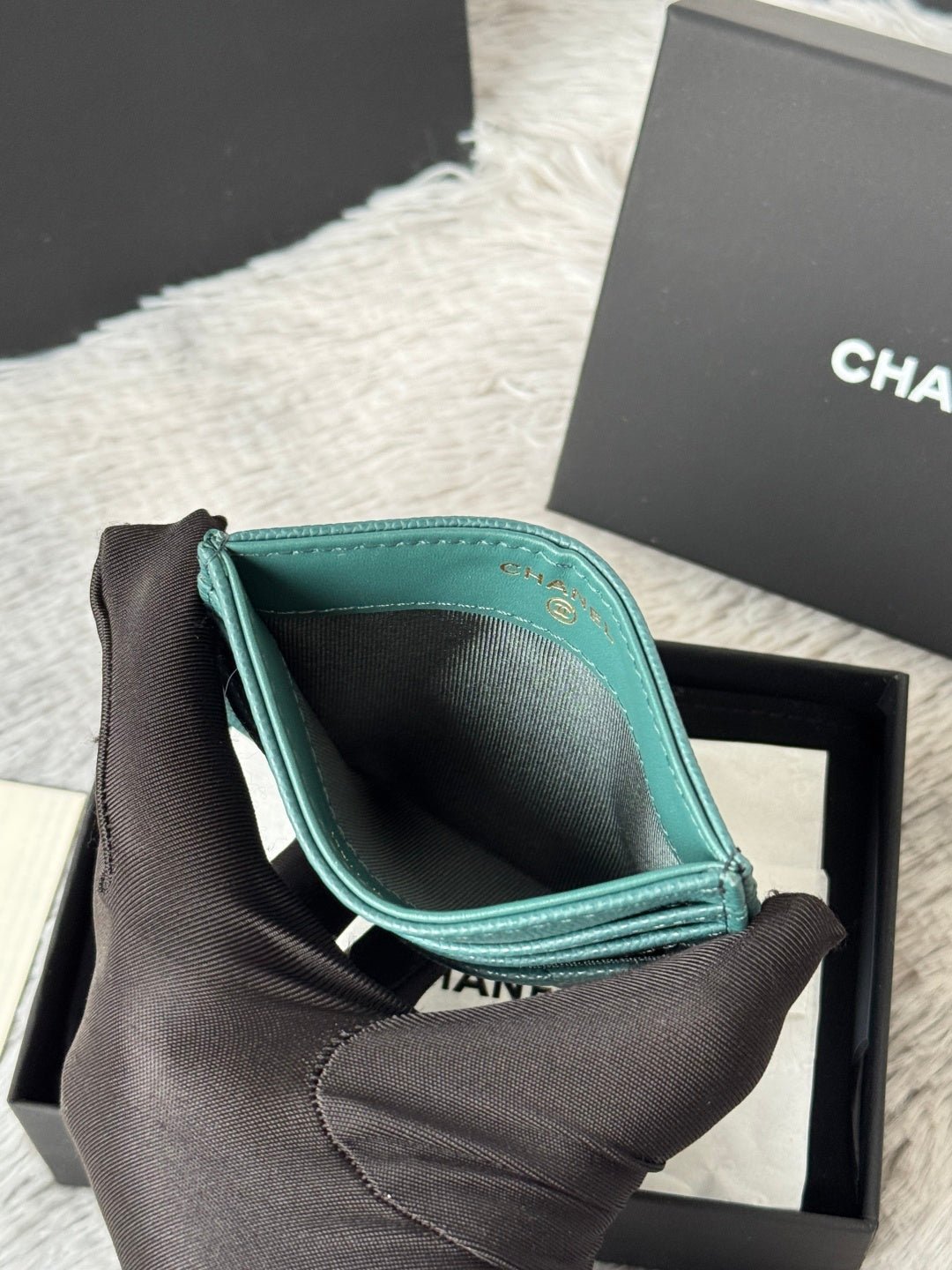 {Style No: WYAYBBUJ} CHANEL 25S CARD HOLDER 11 IN TROPICAL TEAL CAVIAR GOLD HARDWARE - Image 7