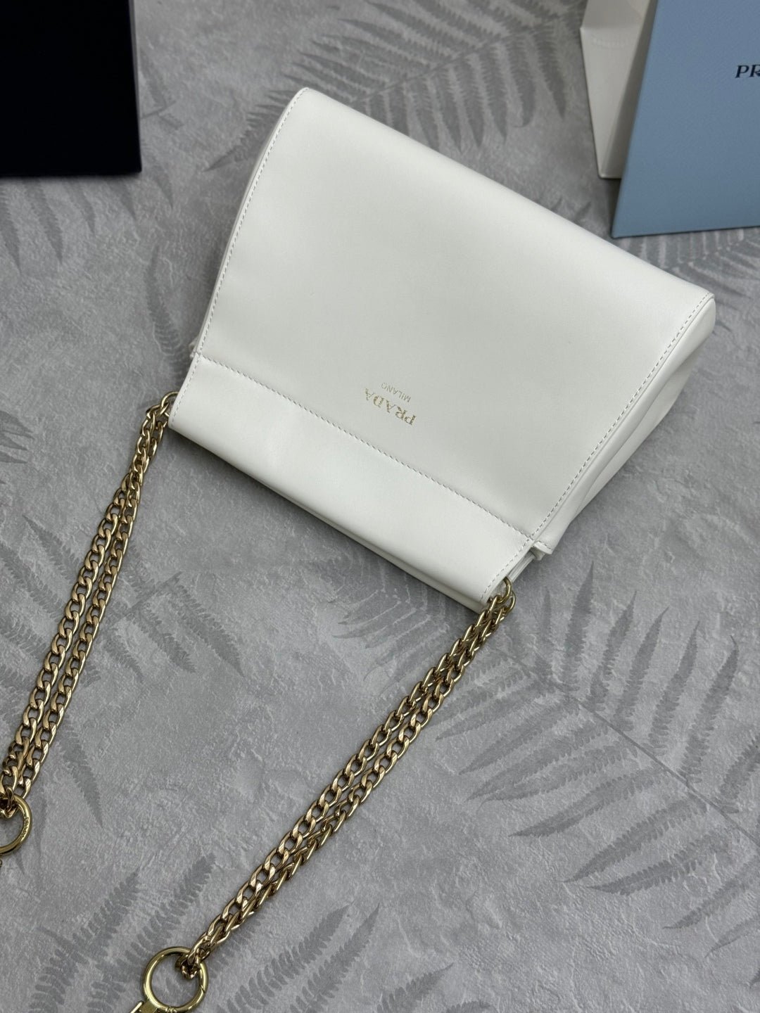 {Style No: MZKLUCDZ} PRADA 25S ENCHAINE MINI BAG 22 IN WHITE CALFSKIN GOLD HARDWARE - Image 8