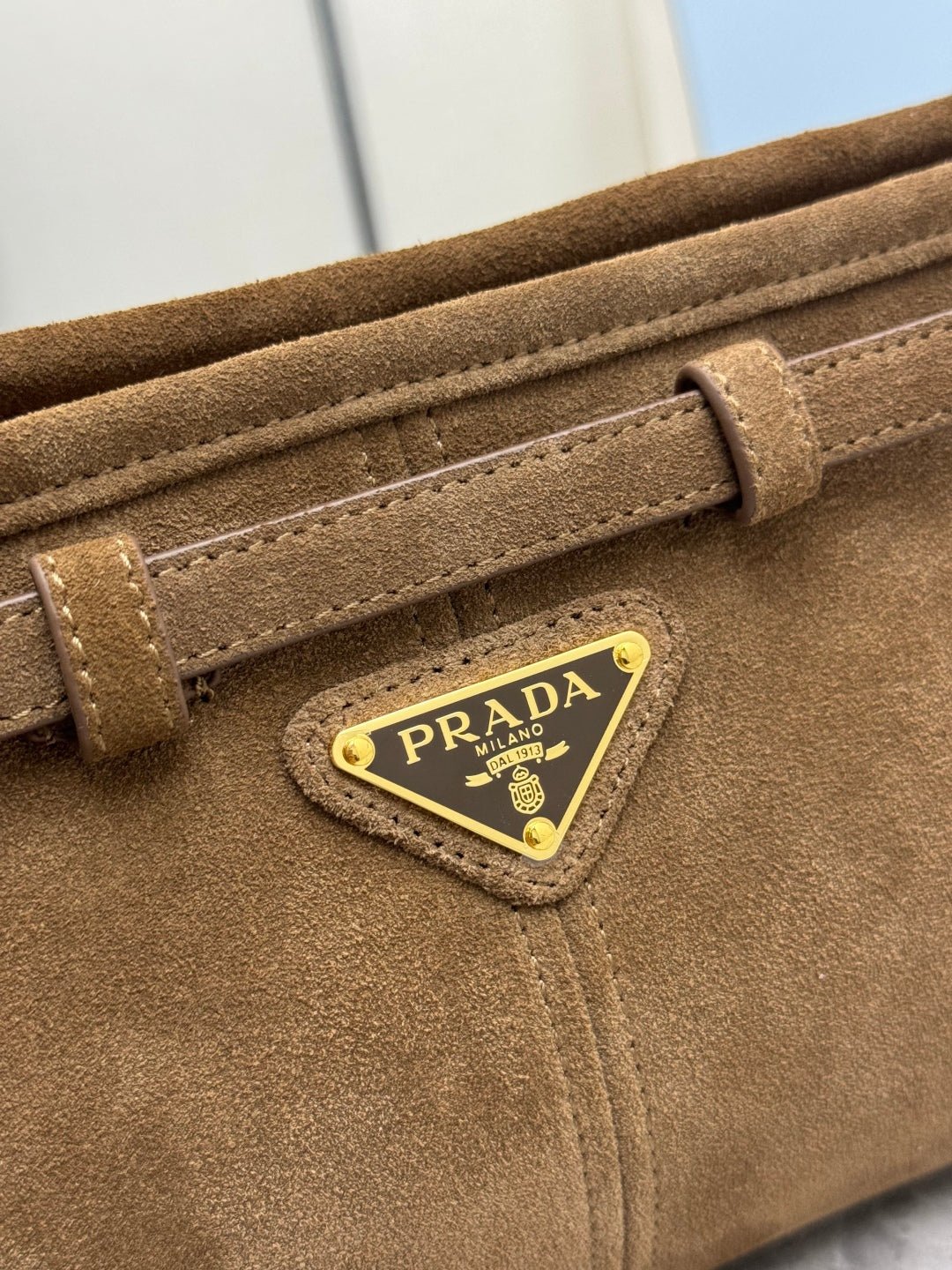 {Style No: KJ6R4P2R} PRADA 25S BONNIE SMALL SHOULDER BAG 26 IN BROWN SUEDE GOLD HARDWRE - Image 3