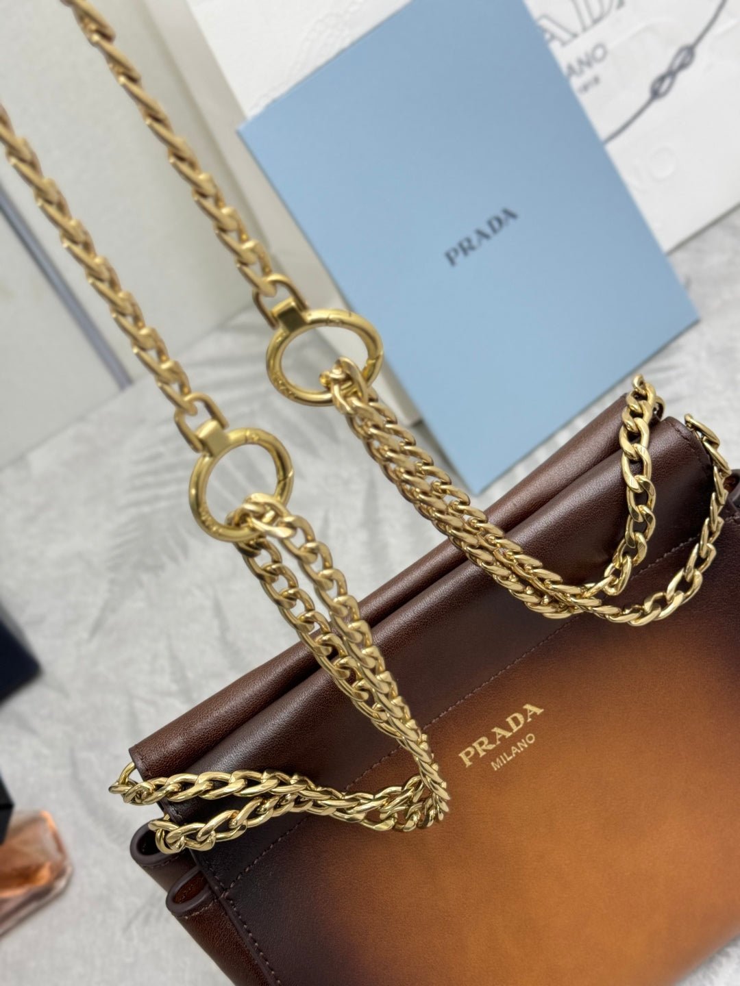 {Style No: FJDHQZNM} PRADA 25S ENCHAINE MINI BAG 22 IN COGNAC CALFSKIN GOLD HARDWARE - Image 4