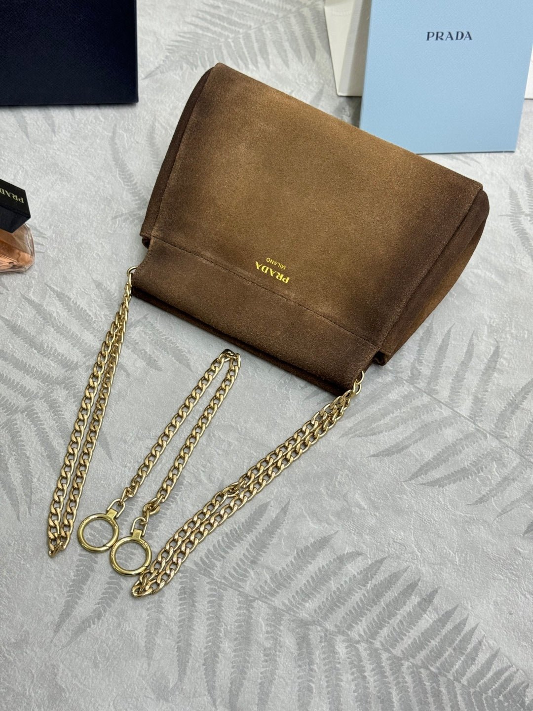 {Style No: 4LCIYVLC} PRADA 25S ENCHAINE MINI BAG 22 IN CARAMEL BROWN SUEDE GOLD HARDWRE - Image 6