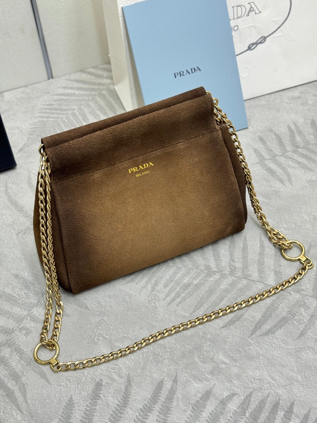 {Style No: 4LCIYVLC} PRADA 25S ENCHAINE MINI BAG 22 IN CARAMEL BROWN SUEDE GOLD HARDWRE - Image 4