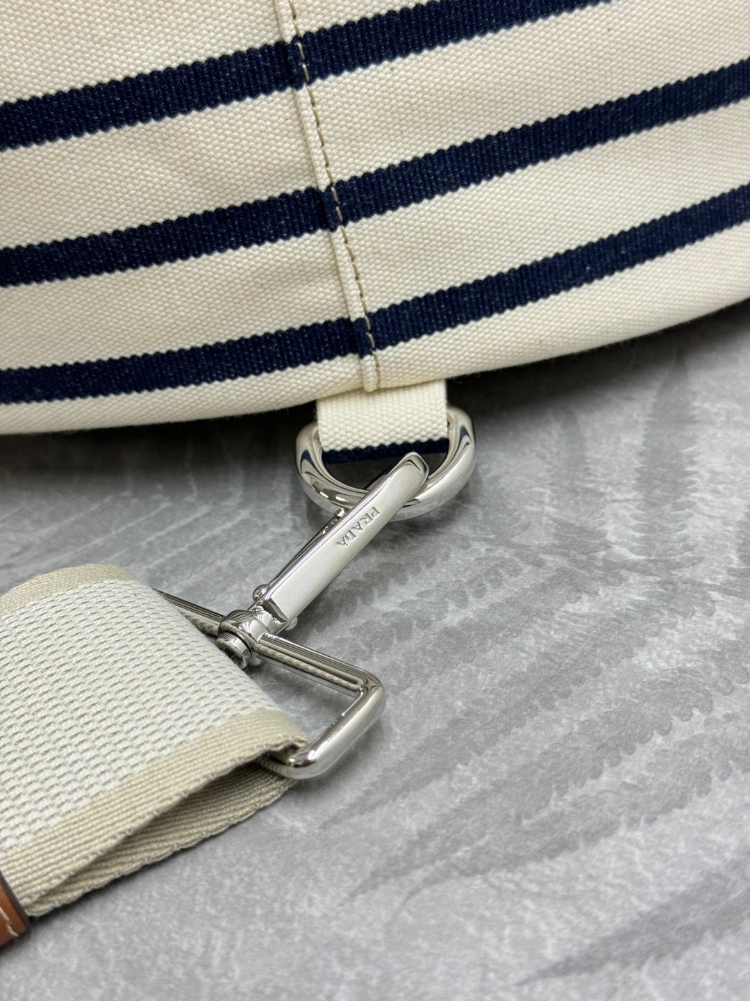 {Style No: 8PGOHVDT} PRADA 25S DRAWSTRING BACKPACK 55 IN HORIZONTAL STRIPES CANVAS SILVER HARDWRE - Image 9